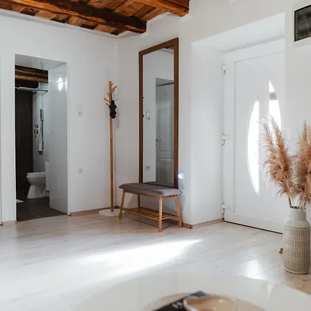 Daire Somlo Nordic *