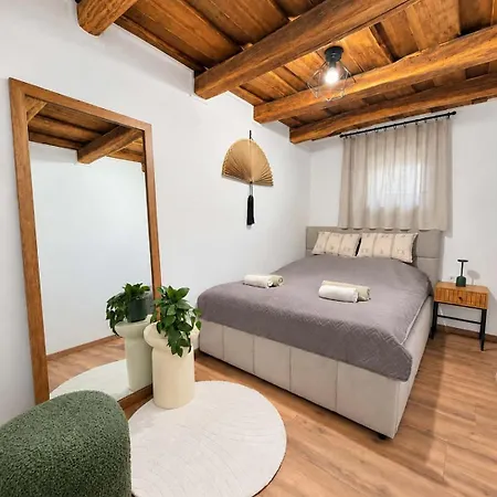 Somlo Nordic Apartament *